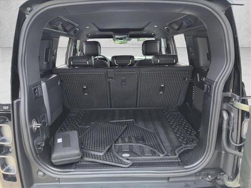 2024 Land Rover Defender P400 X