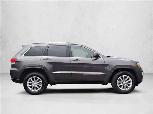 Granite Crystal Clearcoat Metallic 2021 Jeep Grand Cherokee Laredo E