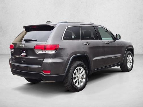 Granite Crystal Clearcoat Metallic 2021 Jeep Grand Cherokee Laredo E