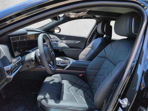 Black Sapphire Metallic 2026 BMW 760 760i xDrive