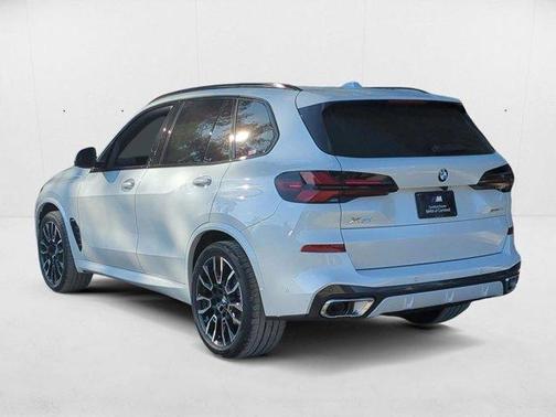 Mineral White Metallic 2026 BMW X5 sDrive40i