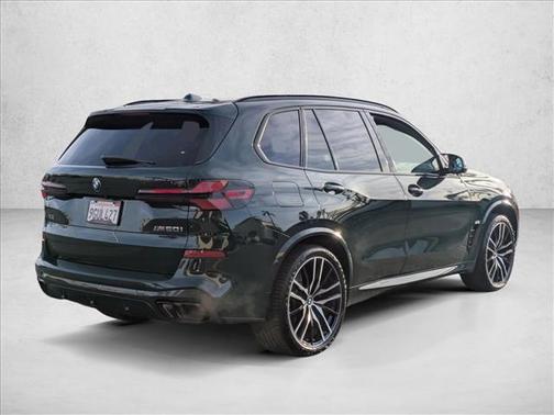 2024 BMW X5 M60i