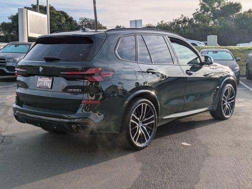2024 BMW X5 M60i