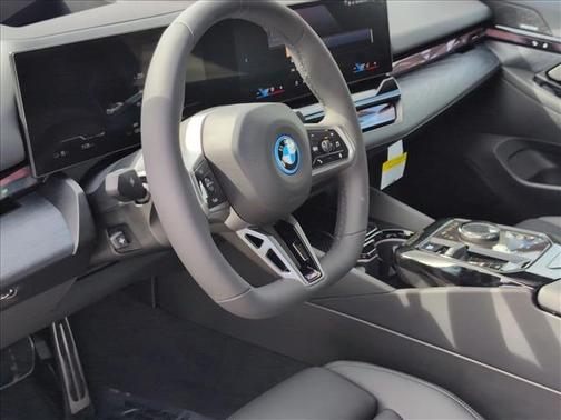 2026 BMW i5 eDrive40