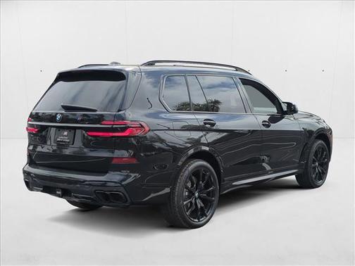 2026 BMW X7 M60i
