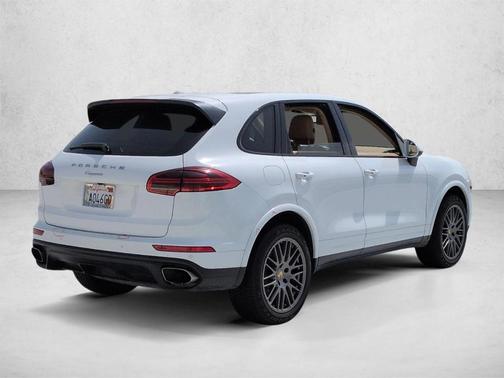 White 2017 Porsche Cayenne