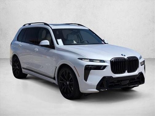 Mineral White Metallic 2026 BMW X7 xDrive40i