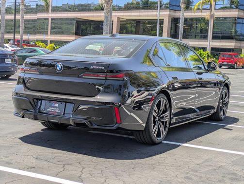 2025 BMW i7 xDrive60
