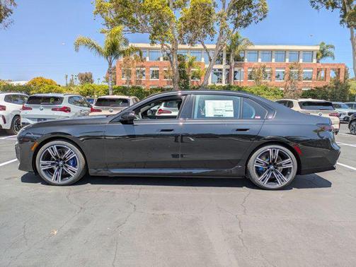 2025 BMW i7 xDrive60