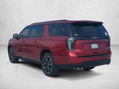 2025 Chevrolet Suburban RST