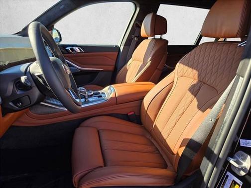 2026 BMW ALPINA XB7 Base