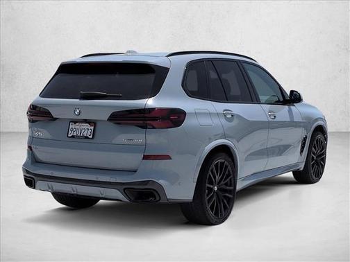 Gray Metallic 2025 BMW X5 sDrive40i