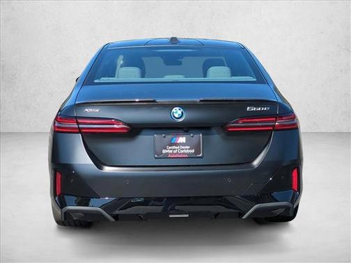 2026 BMW 550e xDrive