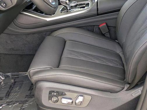 2025 BMW ALPINA XB7 Base