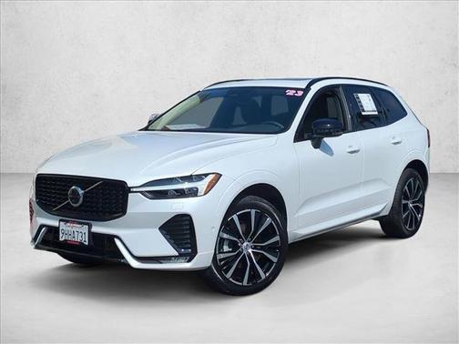 2023 Volvo XC60 B5 Plus Dark Theme