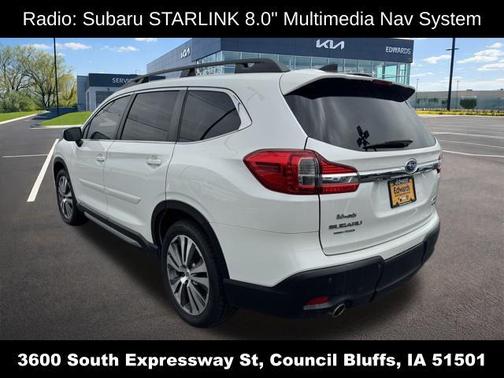 Crystal White Pearl 2022 Subaru Ascent Limited 8-Passenger
