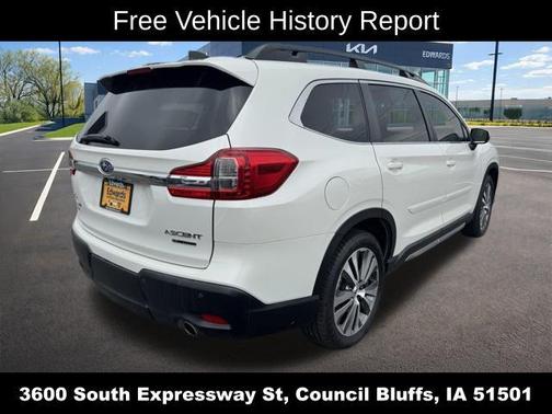 Crystal White Pearl 2022 Subaru Ascent Limited 8-Passenger