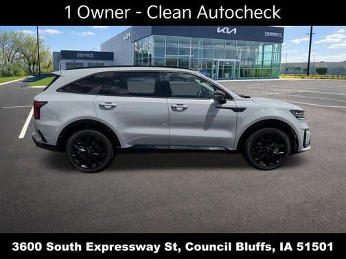 Wolf Gray 2023 Kia Sorento SX