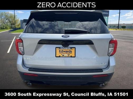 Silver Metallic 2022 Ford Explorer ST-Line