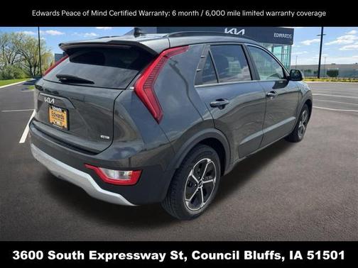 Graphite Gray 2024 Kia Niro EX