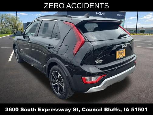 Aurora Black Pearl 2023 Kia Niro EX