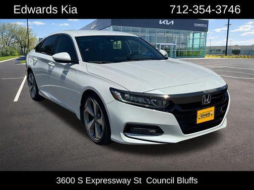 Platinum White Pearl 2018 Honda Accord Sport