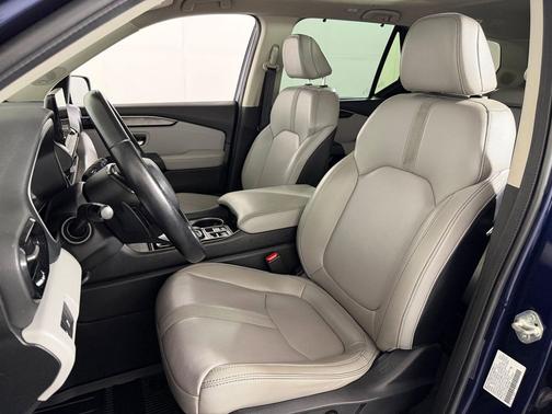 Obsidian Blue Pearl 2024 Honda Pilot Touring 8-Passenger