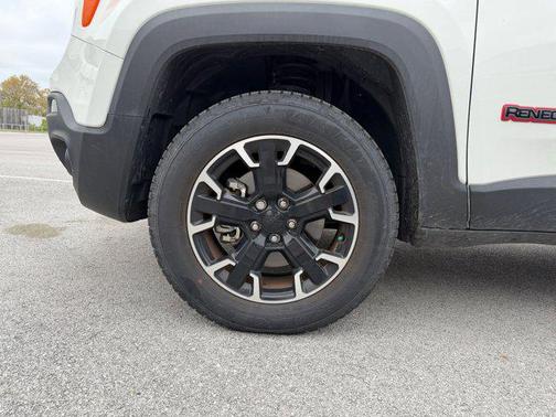 2023 Jeep Renegade Trailhawk