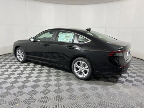2025 Honda Accord LX 1.5T