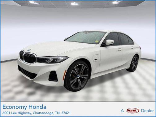 Alpine White 2023 BMW 330e 330e