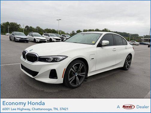 Alpine White 2023 BMW 330e 330e