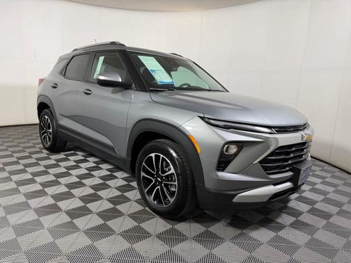 Sterling Gray Metallic 2024 Chevrolet Trailblazer LT