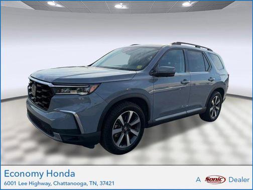 Gray 2023 Honda Pilot AWD Elite