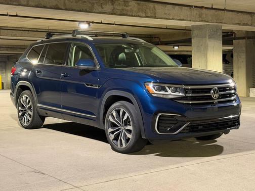 Blue 2022 Volkswagen Atlas 3.6L SEL Premium