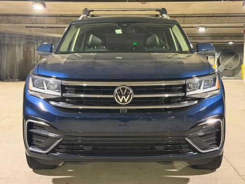 Blue 2022 Volkswagen Atlas 3.6L SEL Premium