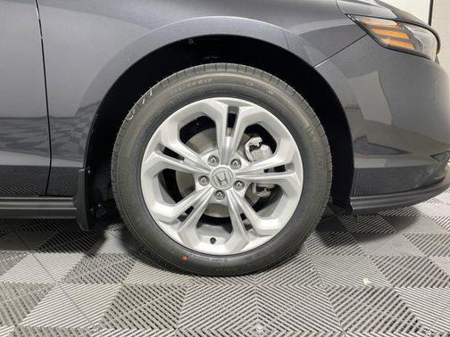 2025 Honda Accord LX 1.5T