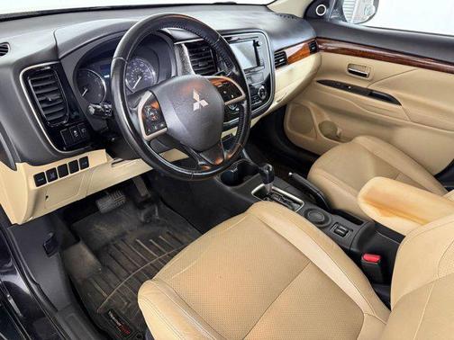 2015 Mitsubishi Outlander SE