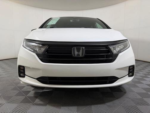 Platinum White Pearl 2024 Honda Odyssey Sport