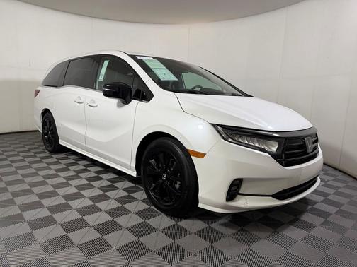 Platinum White Pearl 2024 Honda Odyssey Sport