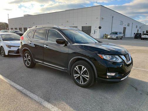 2017 Nissan Rogue SL
