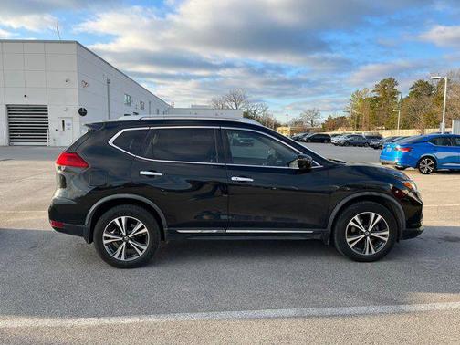 2017 Nissan Rogue SL