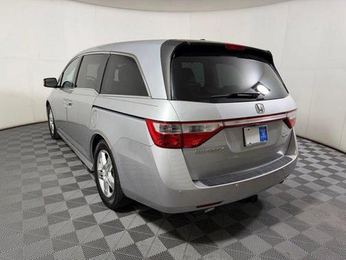 Alabaster Silver Metallic 2011 Honda Odyssey Touring