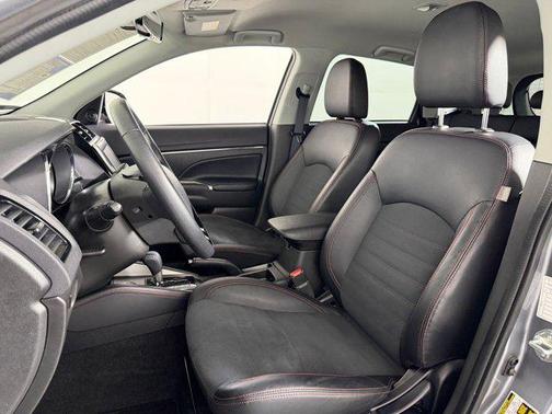 2025 Mitsubishi Outlander Sport SE