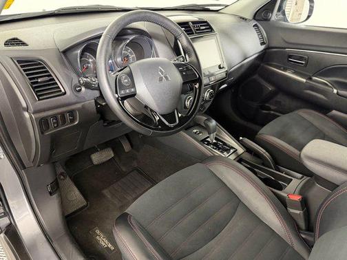 2025 Mitsubishi Outlander Sport SE