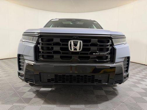 Sonic Gray Pearl 2026 Honda Pilot Black Edition