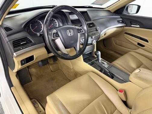 Taffeta White 2012 Honda Accord SE