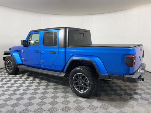 2022 Jeep Gladiator Overland