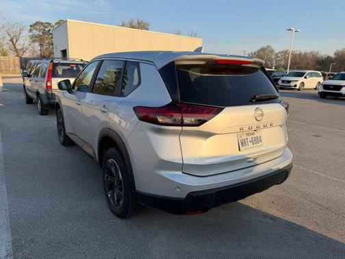 Brilliant Silver Metallic 2025 Nissan Rogue SV