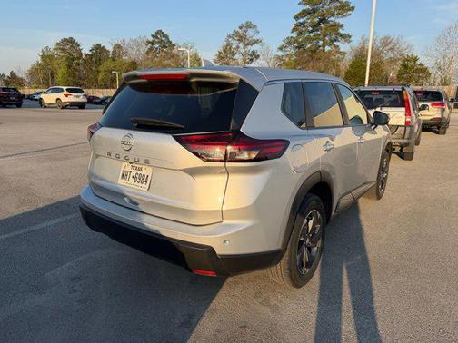 Brilliant Silver Metallic 2025 Nissan Rogue SV