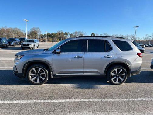 2023 Honda Pilot Touring 8-Passenger